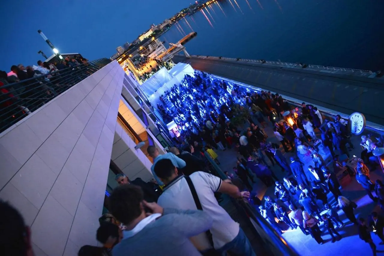 Lejlighed Standing, 3 Chambres, Clim Et Garage Priv Proche Panier Et Terrasses Port Marseille