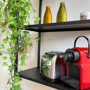 Appartement L'amazone Centre-ville Clim-wifi-netflix, Marseille